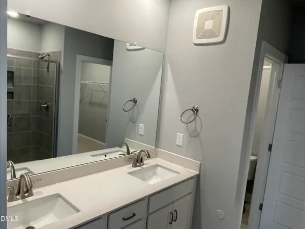 $2,300 | 600 Hedrick Ridge Road, Unit 102, Cary, NC 27519