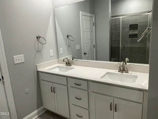 $2,300 | 600 Hedrick Ridge Road, Unit 102, Cary, NC 27519
