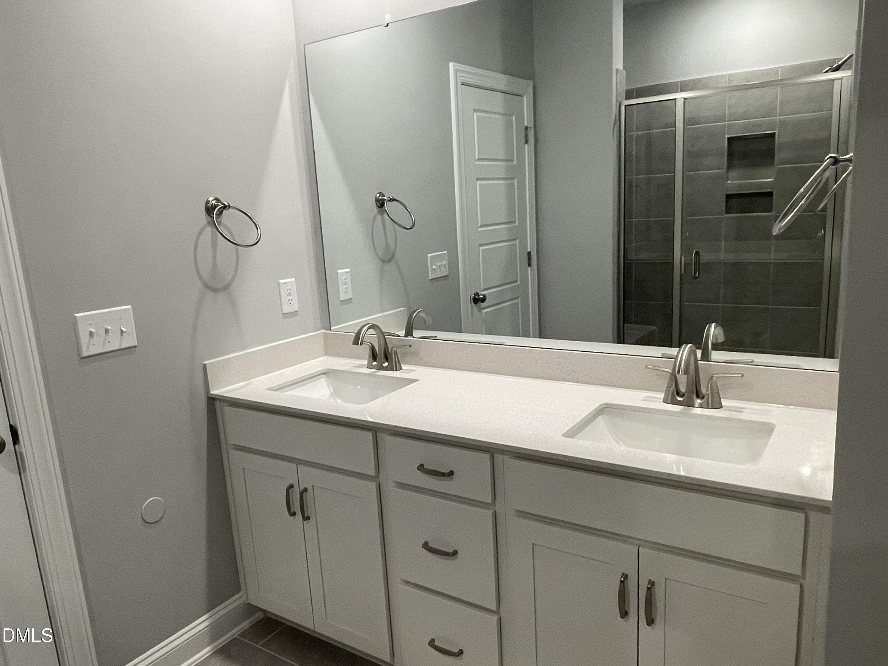 600 Hedrick Ridge Road, Unit 102 Cary, NC 27519 - Photo 21 of 28 IMG_2210