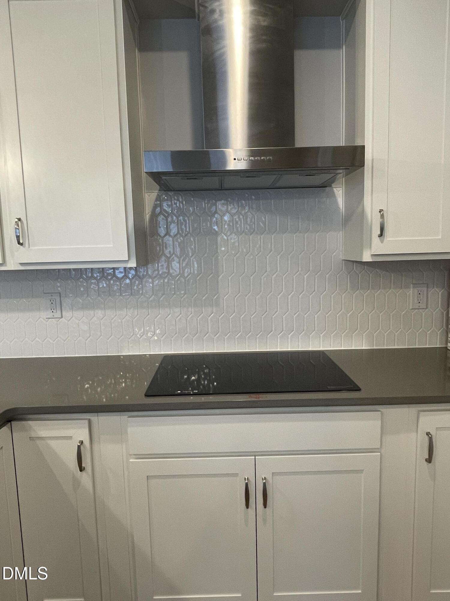 600 Hedrick Ridge Road, Unit 102 Cary, NC 27519 - Photo 7 of 28 IMG_2222