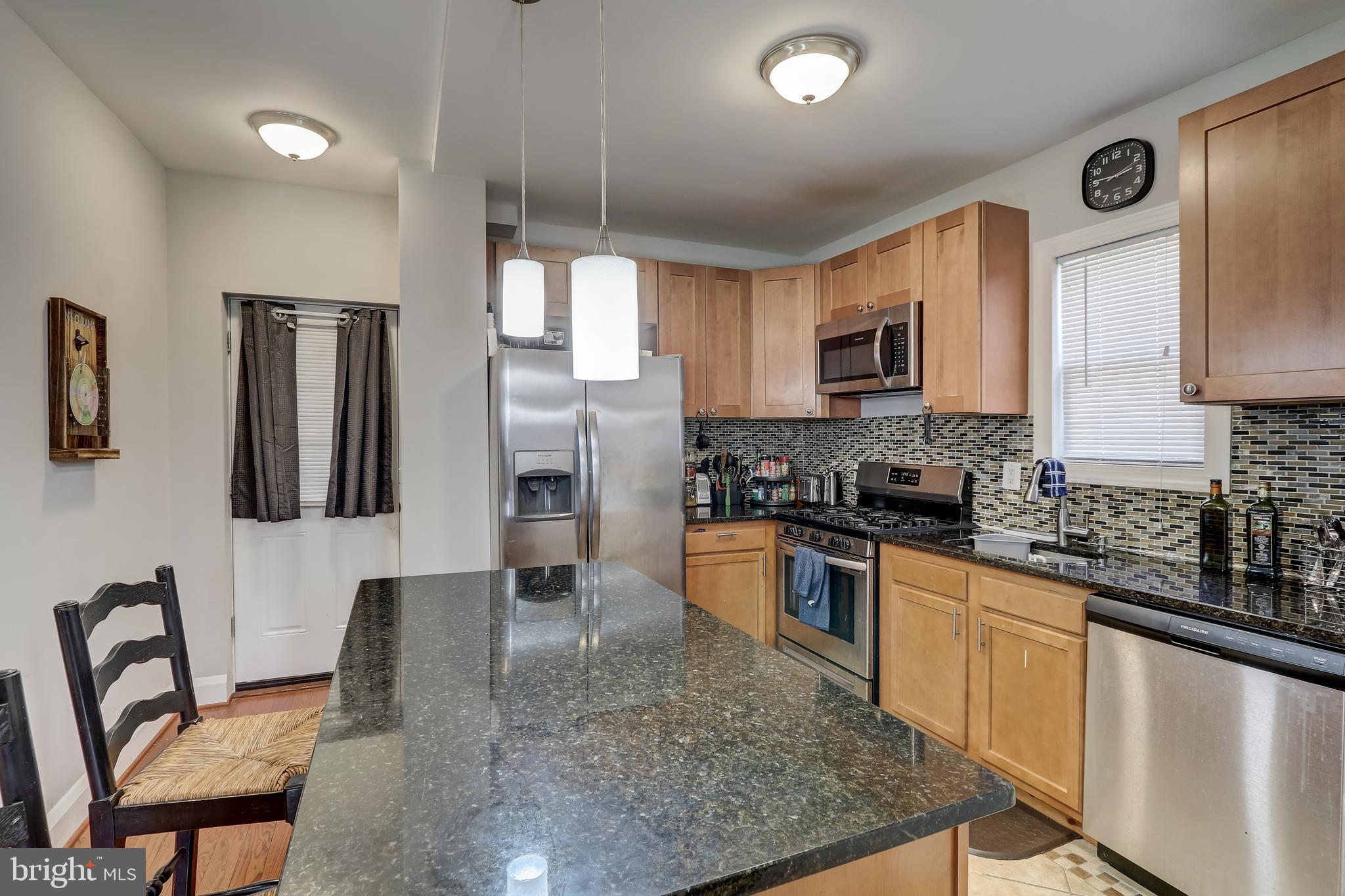 3218 Cedarhurst Road Baltimore, MD 21214 - Photo 11 of 31