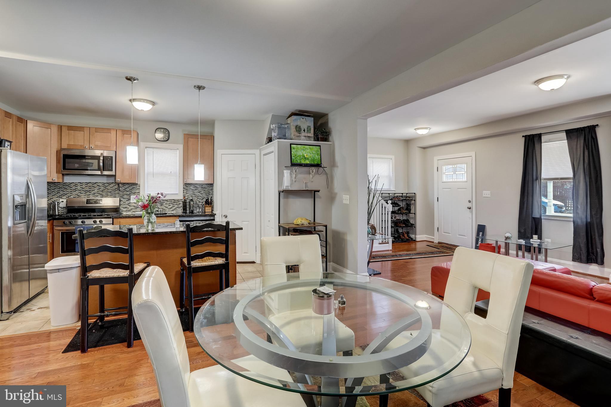 3218 Cedarhurst Road Baltimore, MD 21214 - Photo 7 of 31