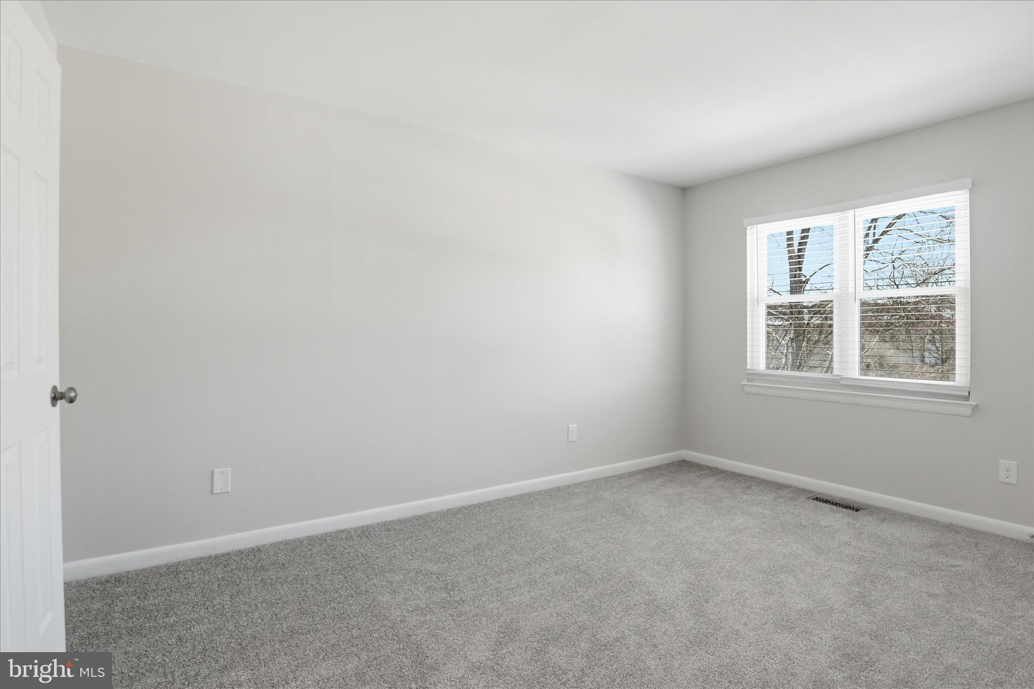 406 Crestwood Street Southwest Leesburg, VA 20175 - Photo 19 of 38