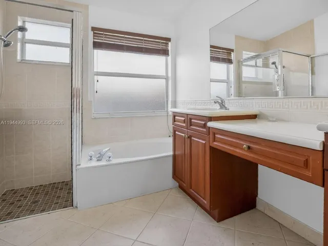 $3,900 | Vizcaya, Miramar, FL 33027