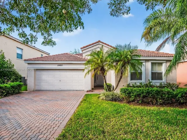 $3,900 | Vizcaya, Miramar, FL 33027