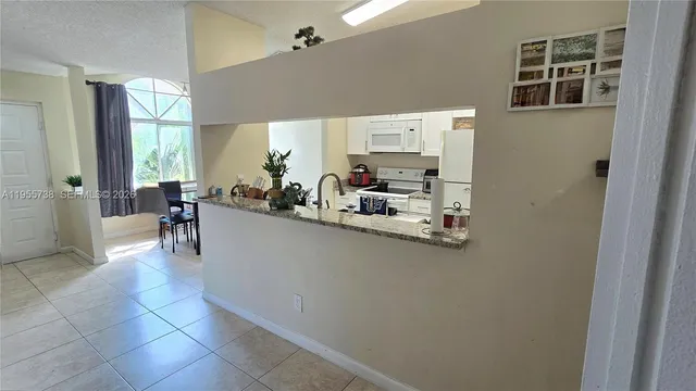 $2,150 | 15751 Southwest 106th Terrace, Unit 208, Miami, FL 33196