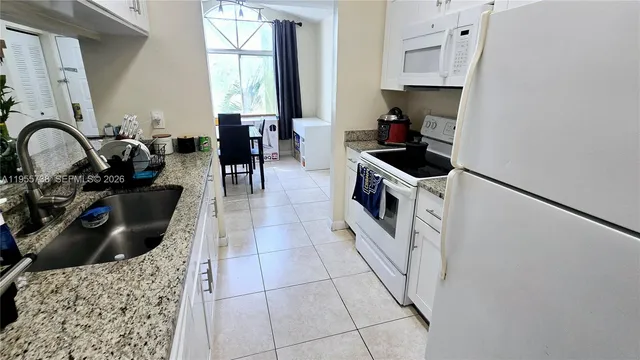 $2,150 | 15751 Southwest 106th Terrace, Unit 208, Miami, FL 33196