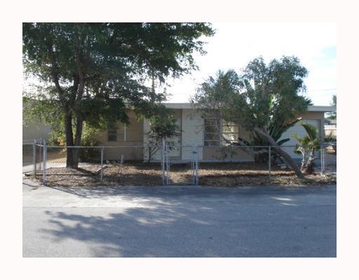 310 Anderson Road Lantana, FL 33462 - Photo 1 of 5 Primary Photo