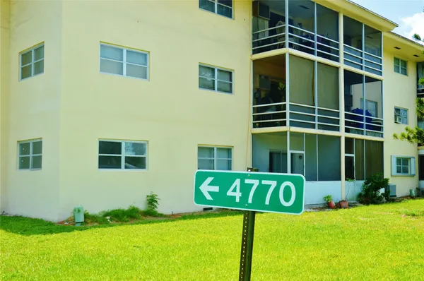 $1,600 | 4770 Northwest 10th Court, Unit 312, Plantation, FL 33313