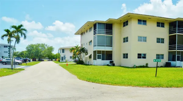 $1,600 | 4770 Northwest 10th Court, Unit 312, Plantation, FL 33313