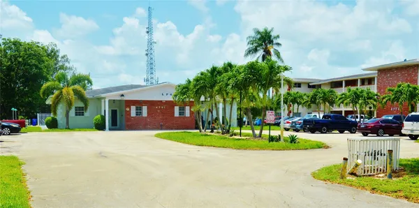 $1,600 | 4770 Northwest 10th Court, Unit 312, Plantation, FL 33313
