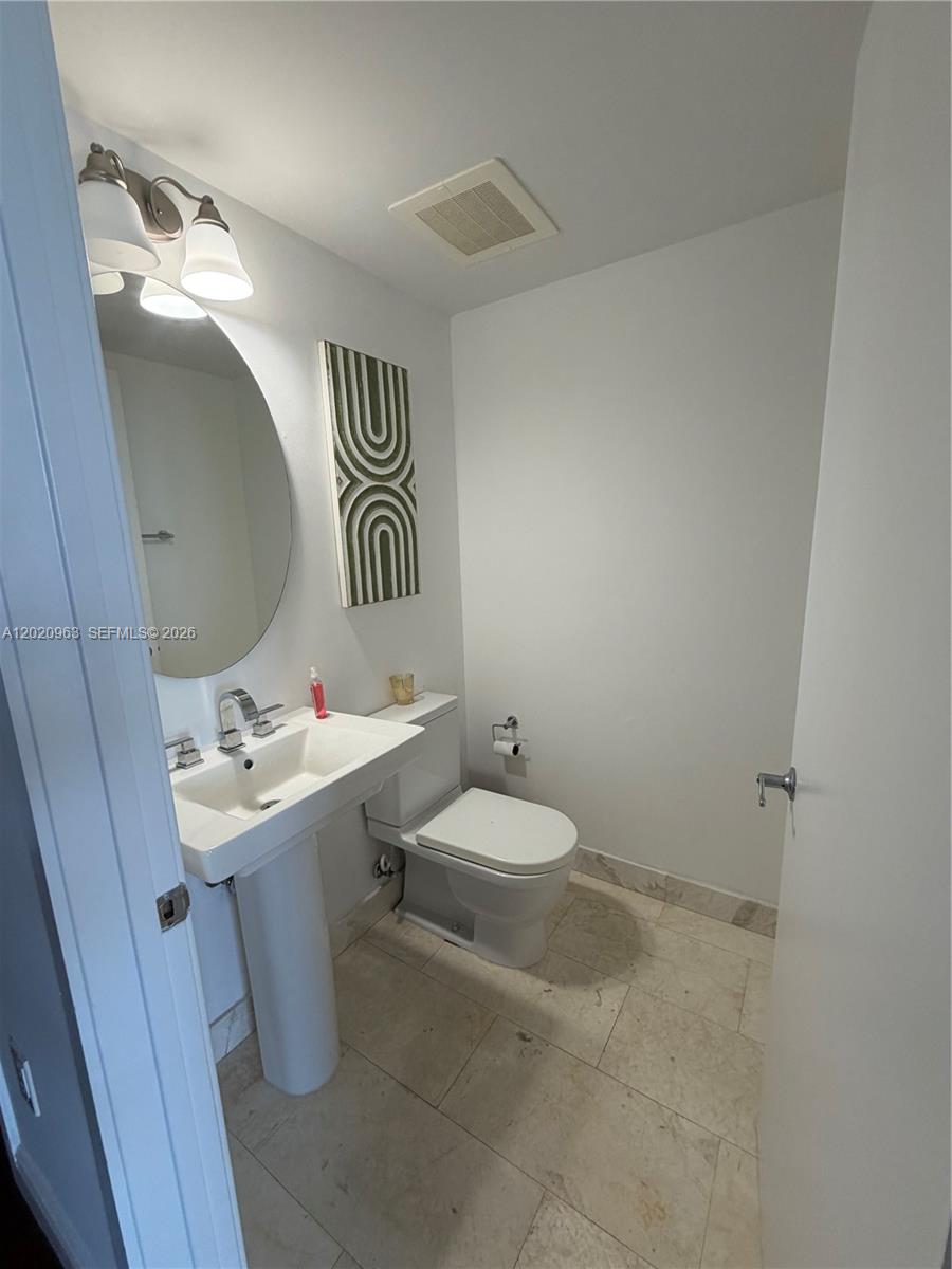 185 Southwest 7th Street, Unit 3209 Miami, FL 33130 - Photo 42 of 54