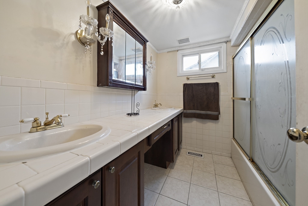 1 Chapin Circle Randolph, MA 02368 - Photo 13 of 26