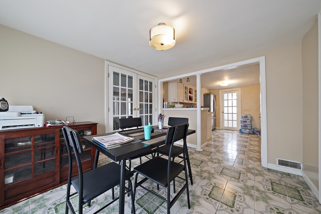 1 Chapin Circle Randolph, MA 02368 - Photo 3 of 26