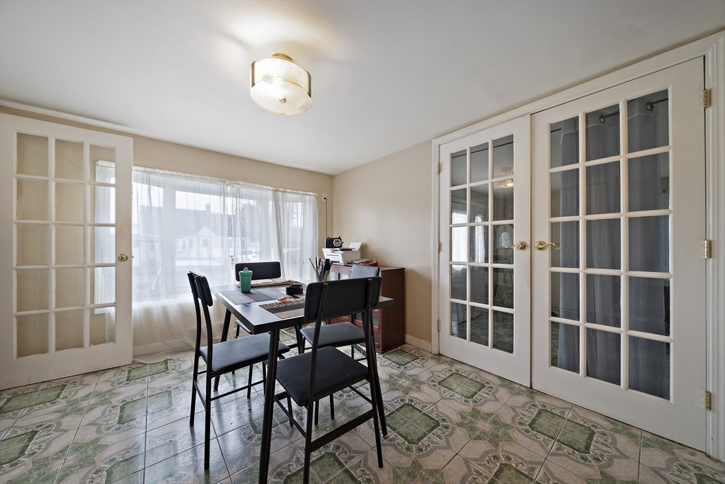 1 Chapin Circle Randolph, MA 02368 - Photo 4 of 26