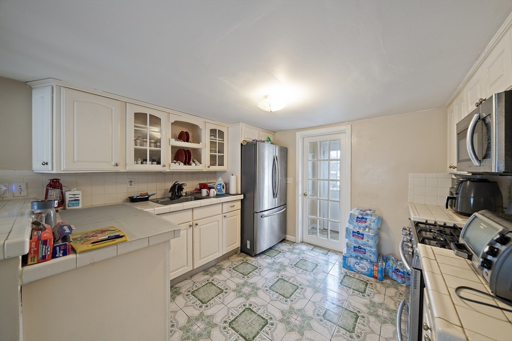 1 Chapin Circle Randolph, MA 02368 - Photo 5 of 26