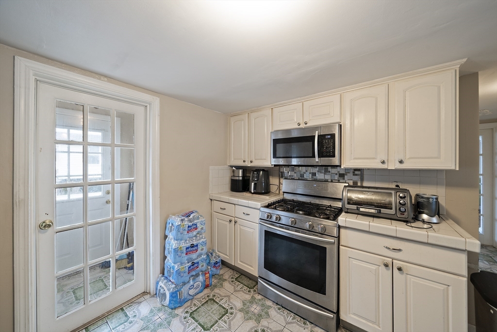 1 Chapin Circle Randolph, MA 02368 - Photo 6 of 26