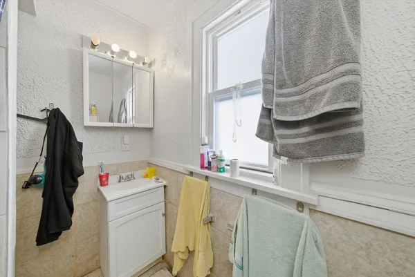 $240,000 | 1308 Vincennes Avenue, Chicago Heights, IL 60411