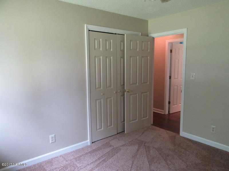 612 Eagle Road Kinston, NC 28501 - Photo 19 of 27 IMG_1379