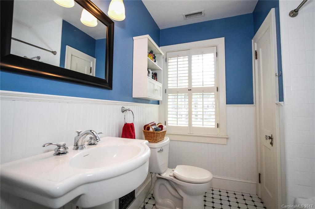 1235 Providence Road Charlotte, NC 28207 - Photo 19 of 24 Gallery Image 19