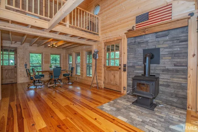 $574,974 | 3090 Shamrock Lane, Birdseye, IN 47513