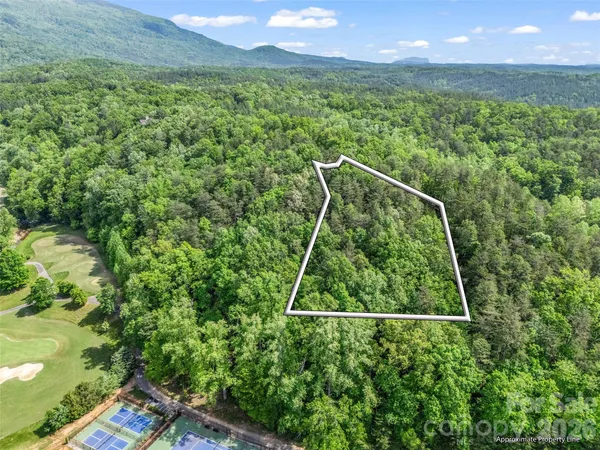 a view of a tennis court