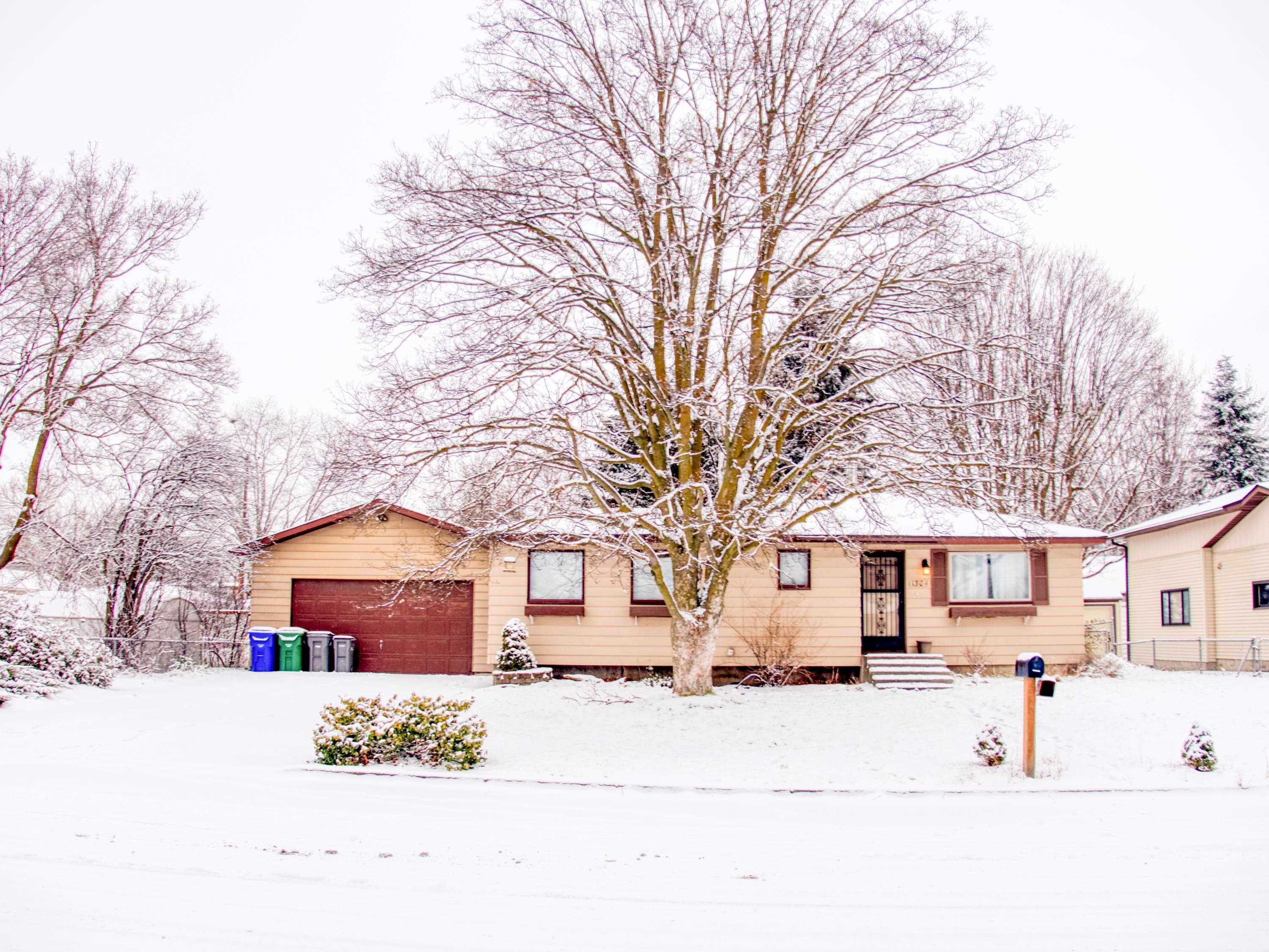 1304 North Dick Road Spokane Valley, WA 99212 - Photo 2 of 37