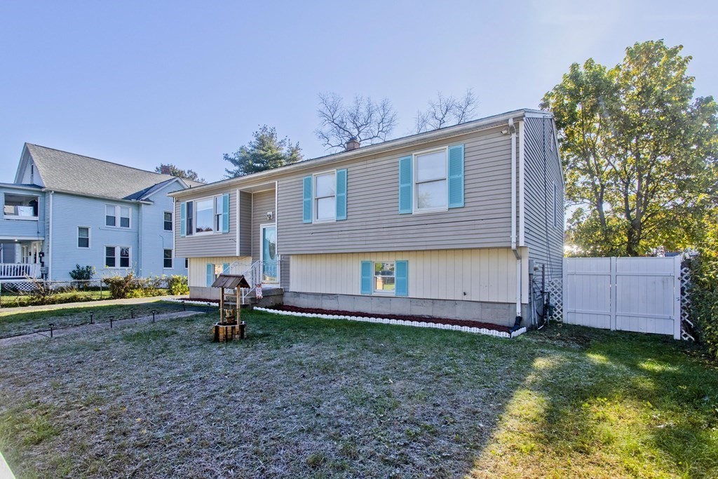 47 Laurel Street Springfield, MA 01107 - Photo 3 of 35 Gallery Image 3