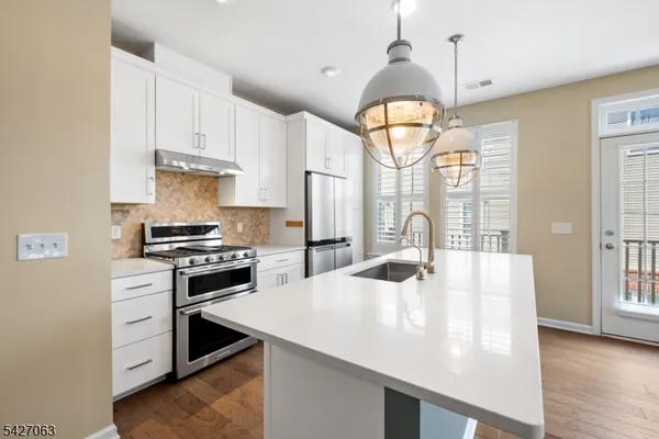 $3,900 | 49 Robeson Street, Somerville, NJ 08876