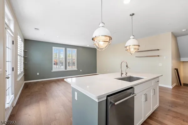 $3,900 | 49 Robeson Street, Somerville, NJ 08876