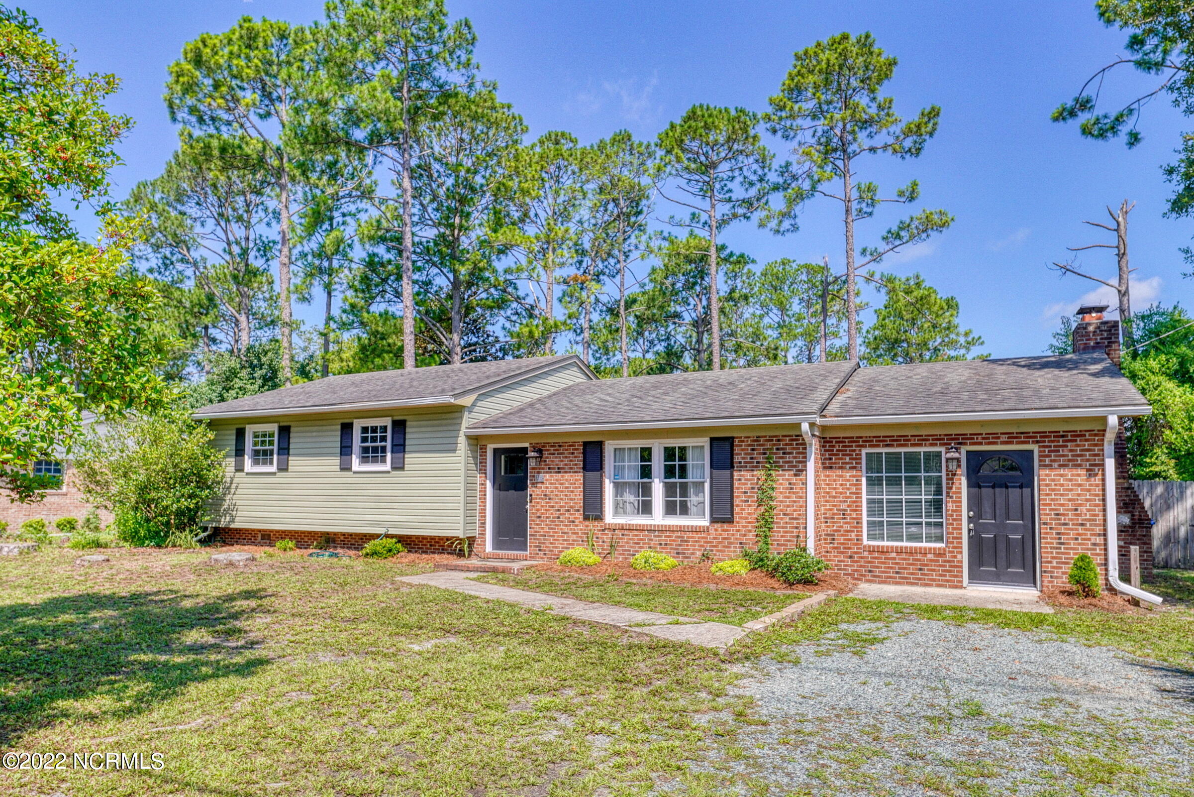 525 Harris Road Wilmington, NC 28411 - Photo 1 of 15 SON00558_66