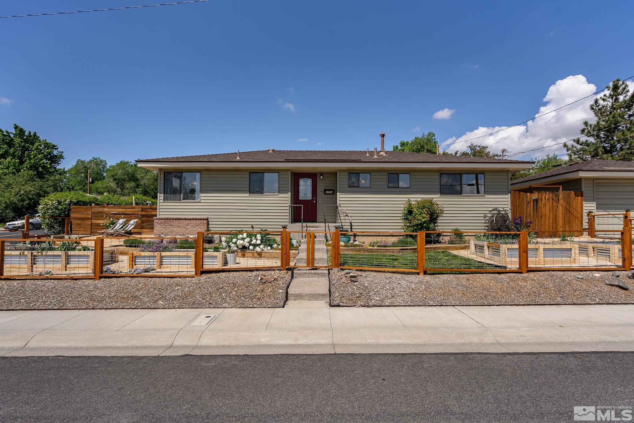 2201 Coleman Drive Reno, NV 89503 - Photo 4 of 36 Photo 4