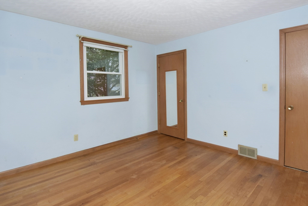 42 Harrington Road Framingham, MA 01701 - Photo 21 of 30 Gallery Image 21