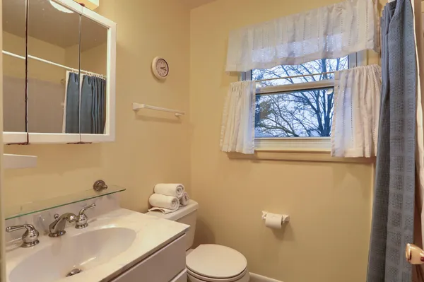 $2,300 | 113 East Woodland Drive, Mechanicsburg, PA 17055