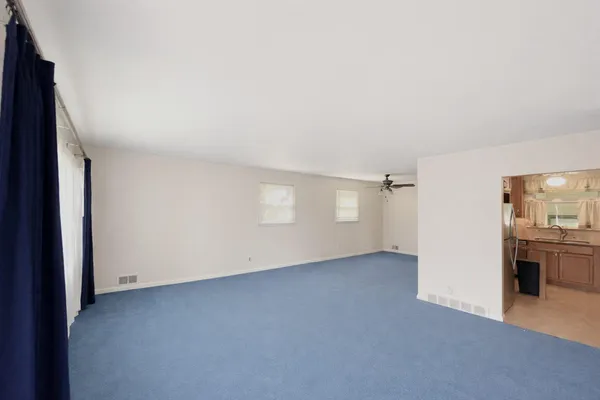 $2,300 | 113 East Woodland Drive, Mechanicsburg, PA 17055