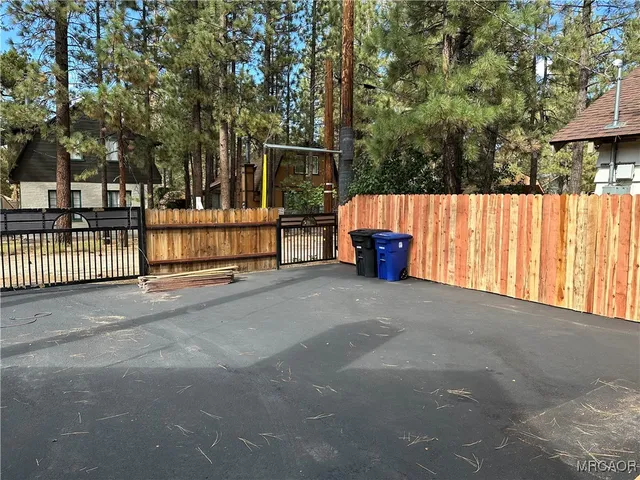 $399,900 | 2050 9th Lane, Big Bear City, CA 92314