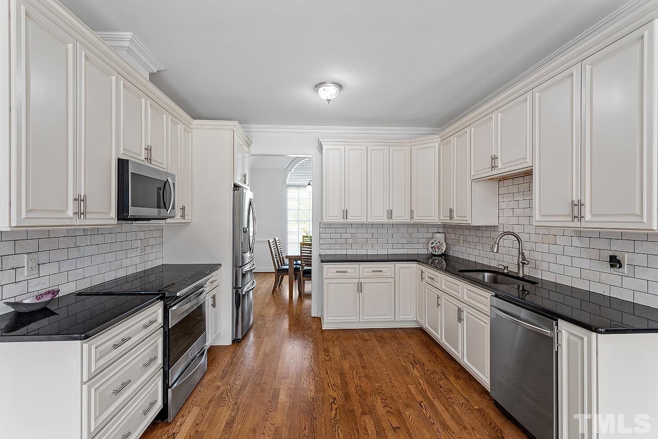 12414 Raleigh Road Benson, NC 27504 - Photo 14 of 36 Gallery Image 14