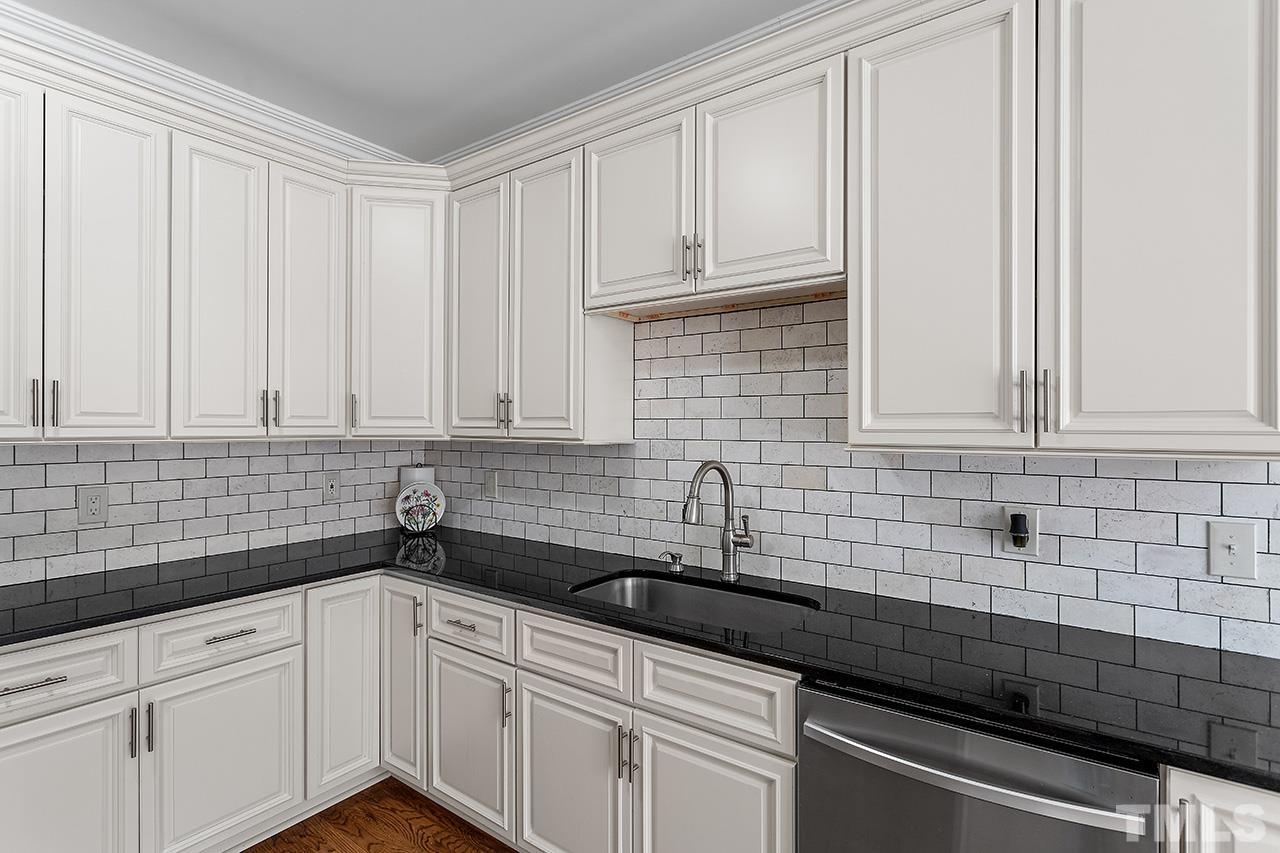 12414 Raleigh Road Benson, NC 27504 - Photo 16 of 36 Gallery Image 16