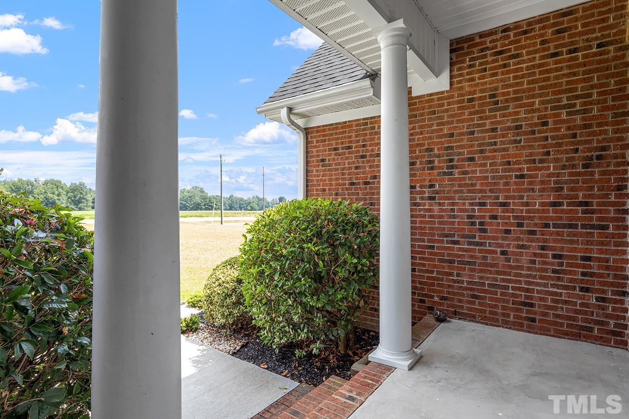 12414 Raleigh Road Benson, NC 27504 - Photo 6 of 36 Gallery Image 6