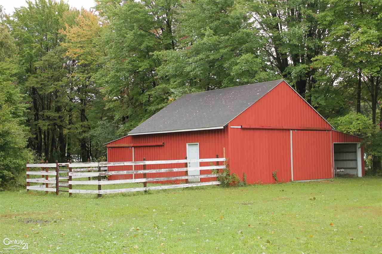 8071 Morrow Road Algonac, MI 48001 - Photo 4 of 19 50056002-3.JPG