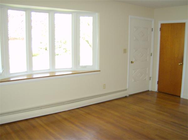 26 Briar Road Somerset, MA 02726 - Photo 3 of 12 Gallery Image 3