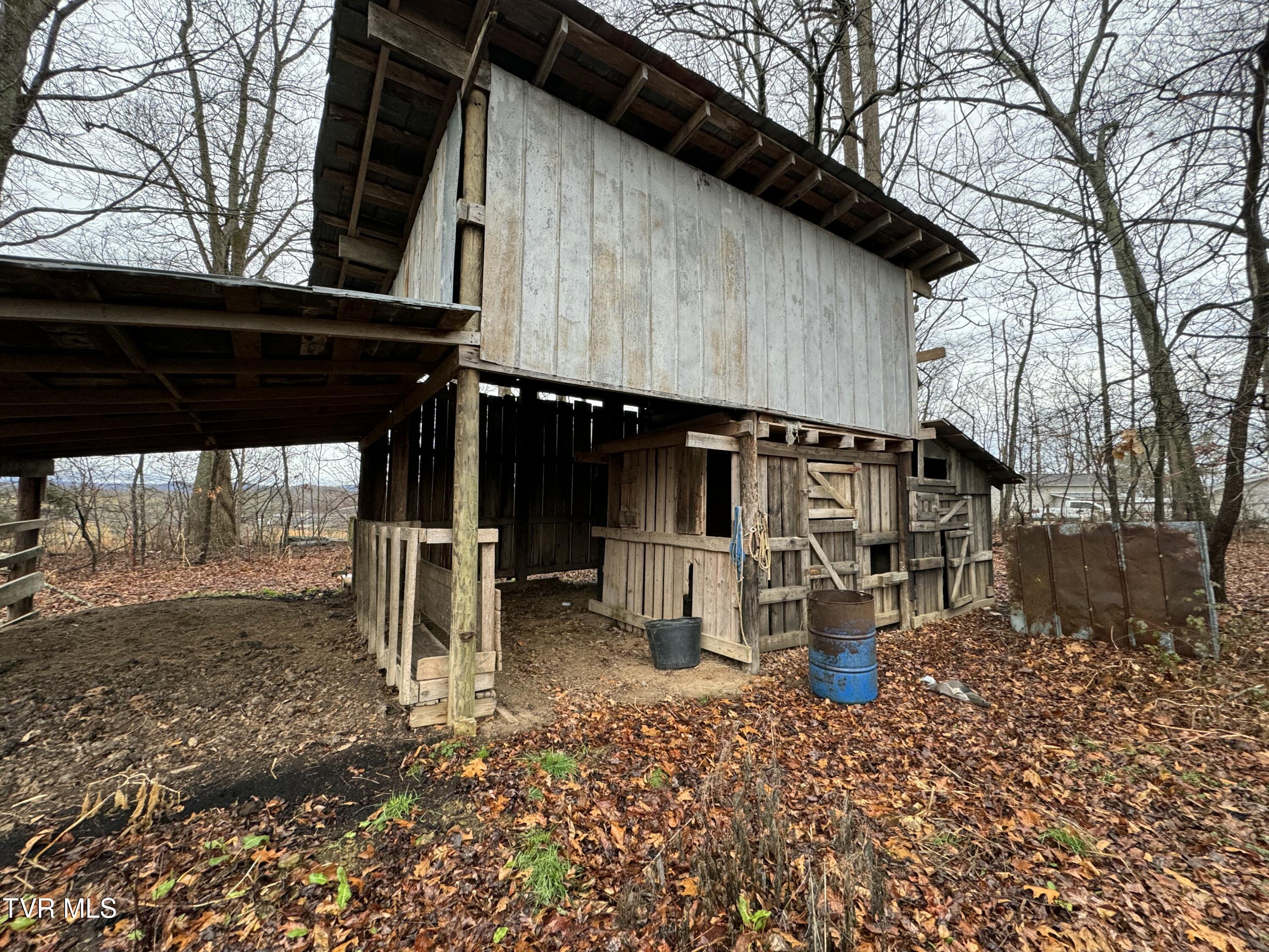 138 Berry Ridge Road Jonesborough, TN 37659 - Photo 4 of 8 IMG_3658
