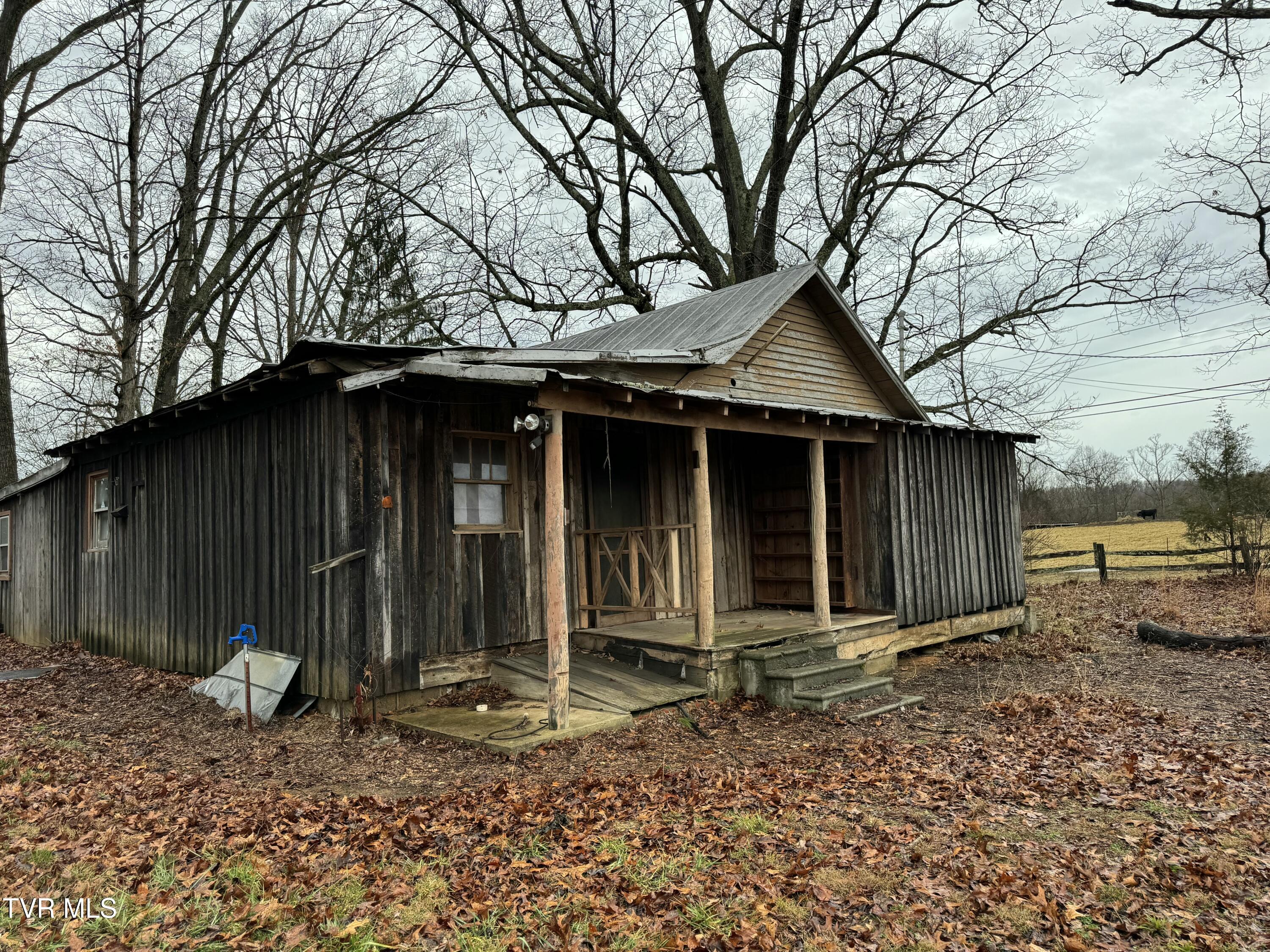 138 Berry Ridge Road Jonesborough, TN 37659 - Photo 8 of 8 IMG_3669