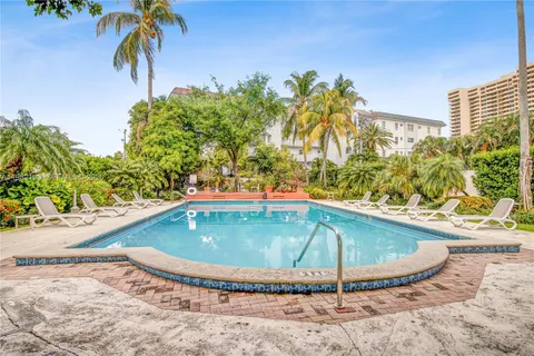 $205,000 | 255 West 24th Street, Unit 501, Miami Beach, FL 33140