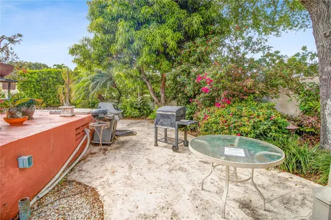 $205,000 | 255 West 24th Street, Unit 501, Miami Beach, FL 33140