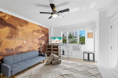 $205,000 | 255 West 24th Street, Unit 501, Miami Beach, FL 33140