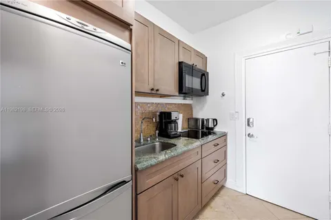 $205,000 | 255 West 24th Street, Unit 501, Miami Beach, FL 33140