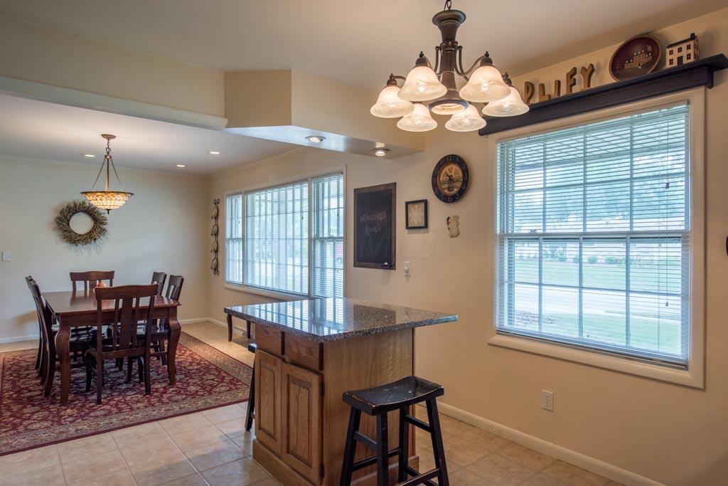 4020 Mountview Road Columbus, OH 43220 - Photo 12 of 33