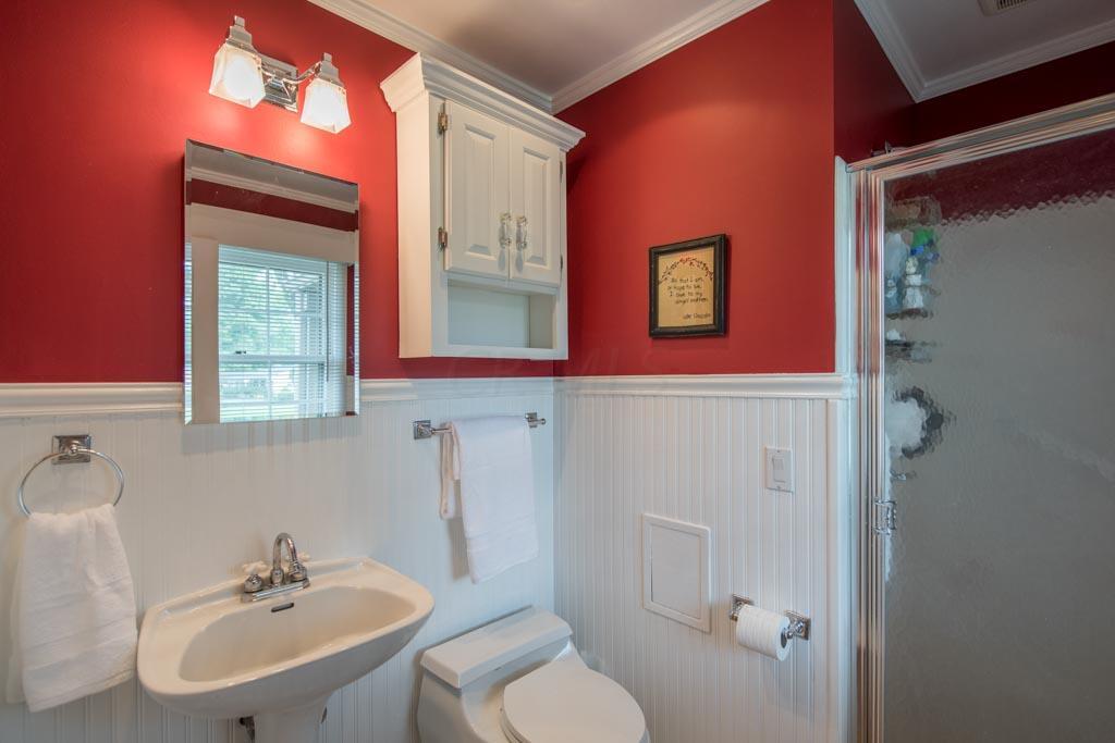 4020 Mountview Road Columbus, OH 43220 - Photo 21 of 33