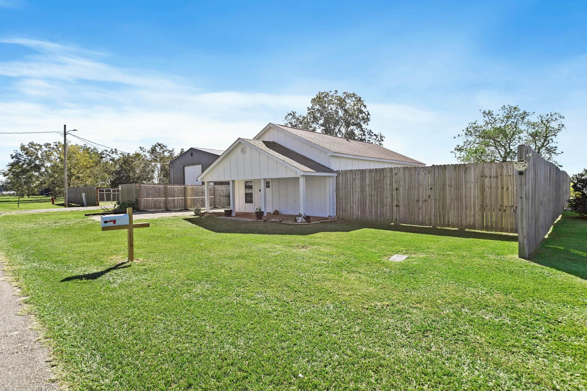 16796 Thompson Road Loxley, AL 36551 - Photo 7 of 93 Yard